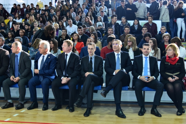 dsc-8785jpg6C8A9F48-D662-E9FC-4EA1-293AA17B8C8D.jpg