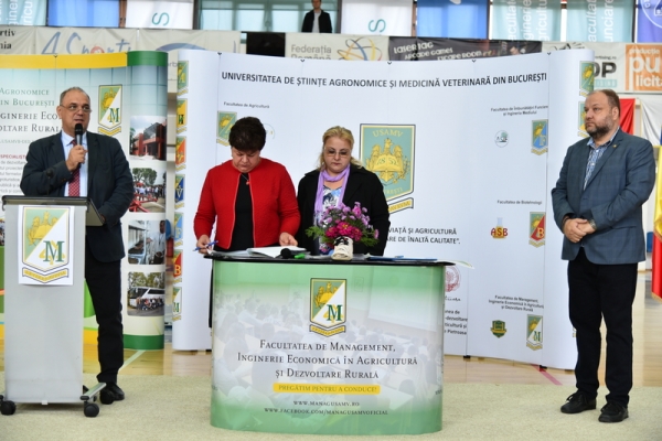 dsc-9036jpg454613F5-9271-D61C-83B8-E7C22023A0DB.jpg