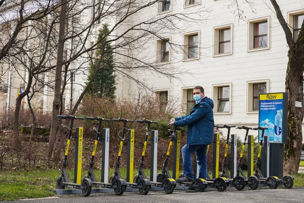 Trotinete-desupra bicicletelor
